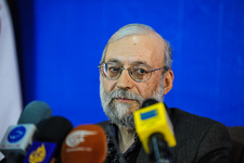 لاریجانی از مذاکره با آ‌مریکا در دوران سازندگی اصلاحات و دولت فعلی می‌گوید